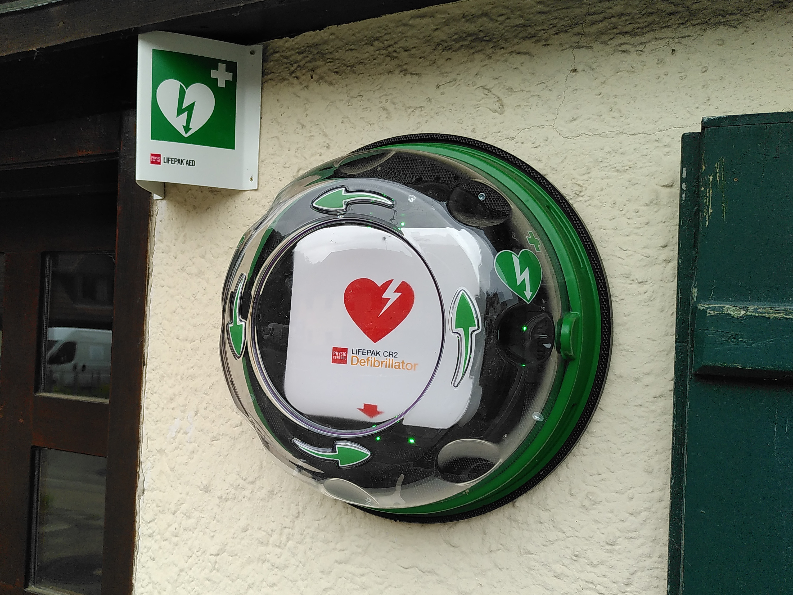 Defibrillator in Wolpertshausen